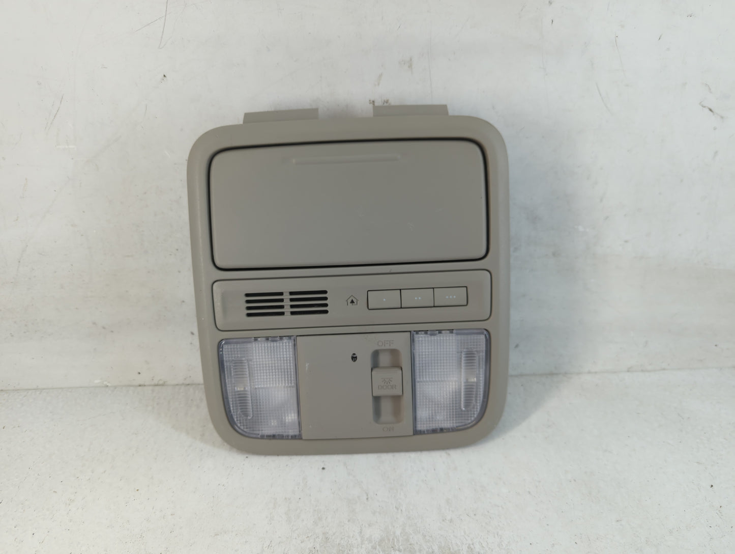 2016 Honda Odyssey Overhead Roof Console - Oemusedautoparts1.com