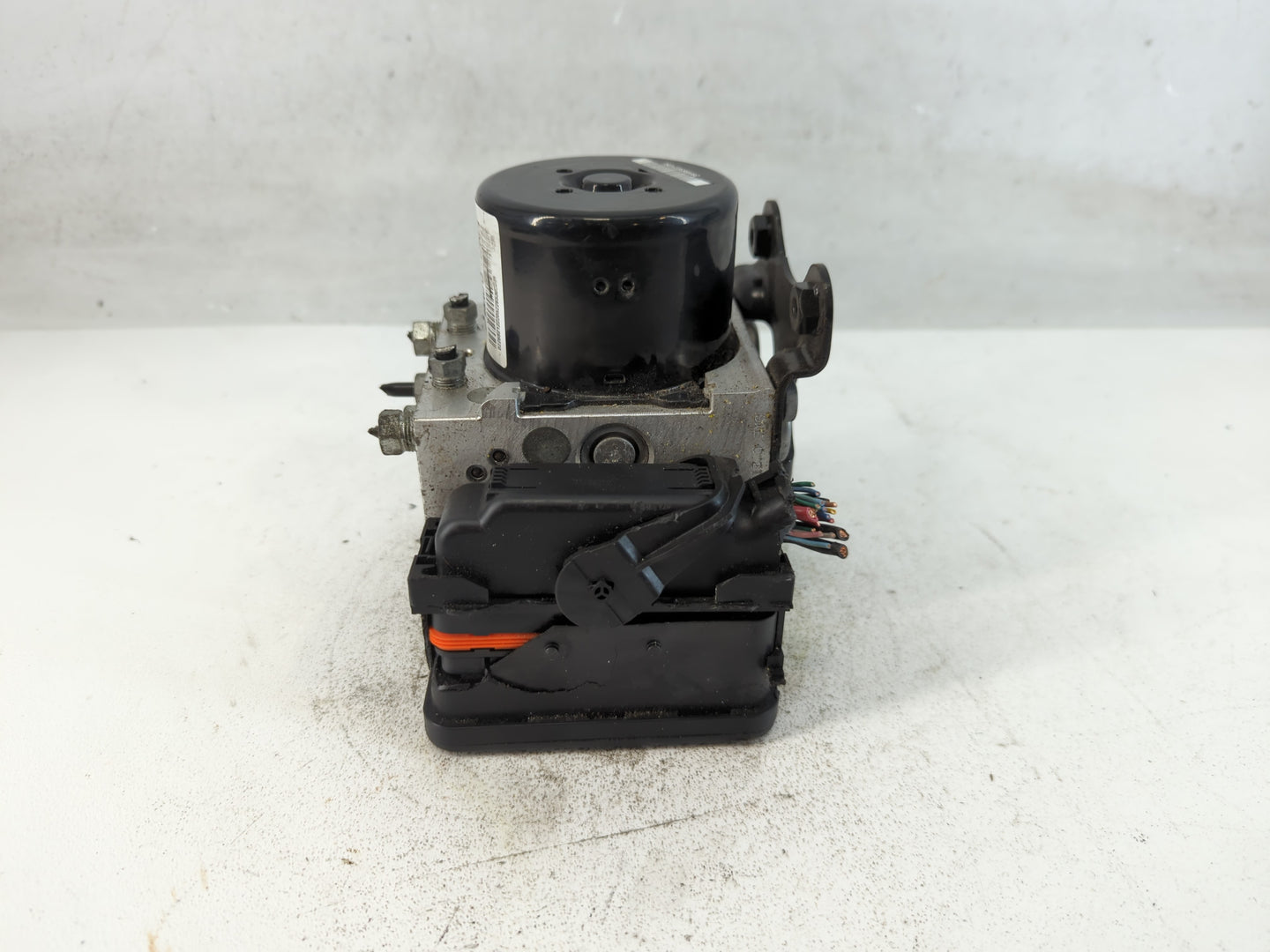 2016 Honda Odyssey ABS Pump Control Module Replacement P/N:57110-TK8-A Fits OEM Used Auto Parts - Oemusedautoparts1.com