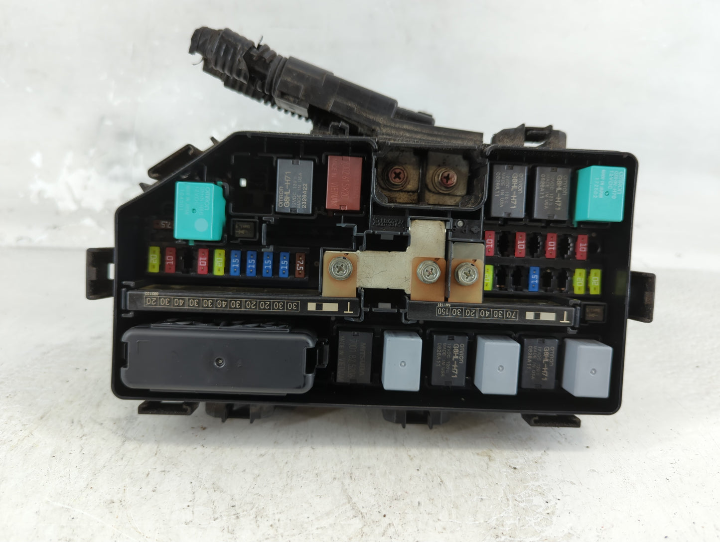 2016-2018 Honda Pilot Fusebox Fuse Box Panel Relay Module P/N:TG7 A010 AO Fits Fits 2016 2017 2018 OEM Used Auto Parts - Oem