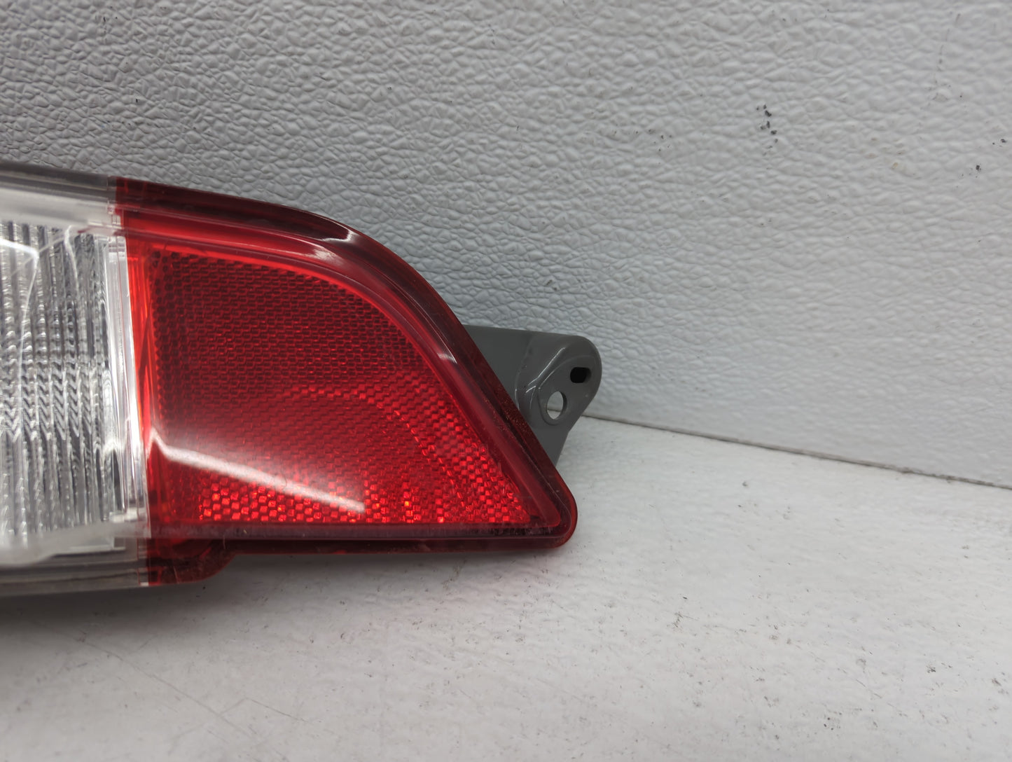 2016-2018 Honda Pilot Tail Light Assembly Driver Left OEM P/N:949 438 Fits Fits 2016 2017 2018 OEM Used Auto Parts - Oemused