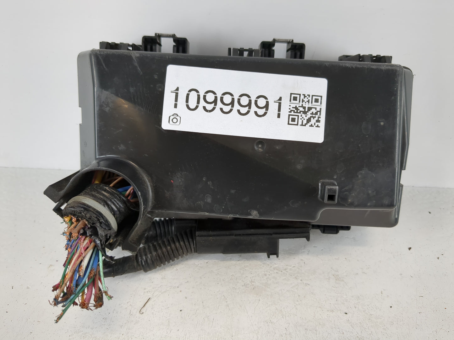 2016-2018 Honda Pilot Fusebox Fuse Box Panel Relay Module P/N:TG7 A010 Fits Fits 2016 2017 2018 OEM Used Auto Parts - Oemuse