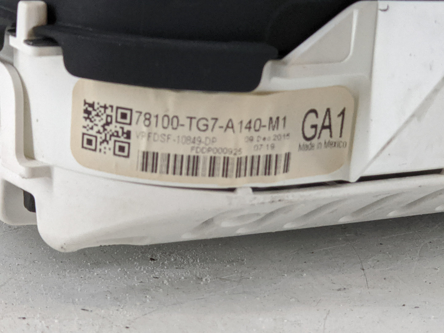 2016 Honda Pilot Instrument Cluster Speedometer Gauges P/N:78100-TG7-A140-M1 Fits OEM Used Auto Parts - Oemusedautoparts1.co