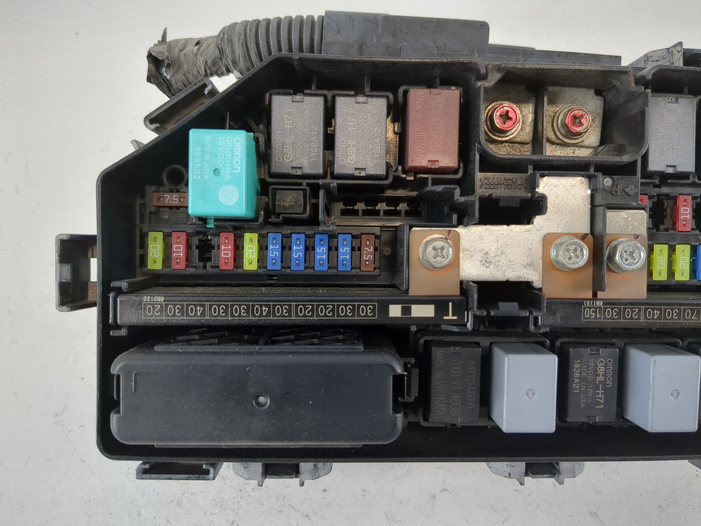 2016-2018 Honda Pilot Fusebox Fuse Box Panel Relay Module P/N:TG7 A010 AO Fits Fits 2016 2017 2018 OEM Used Auto Parts - Oem