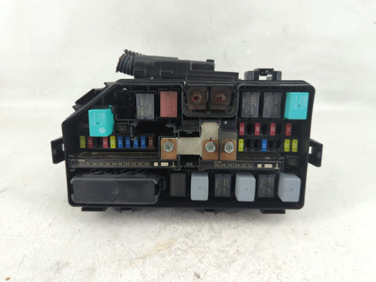 2016-2018 Honda Pilot Fusebox Fuse Box Panel Relay Module P/N:TG7 A010 AO Fits Fits 2016 2017 2018 OEM Used Auto Parts