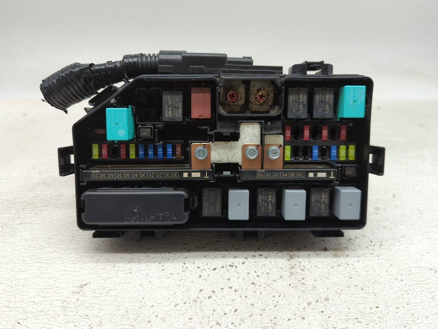 2016-2018 Honda Pilot Fusebox Fuse Box Panel Relay Module P/N:TG7 A010 A0 Fits Fits 2016 2017 2018 OEM Used Auto Parts - Oem