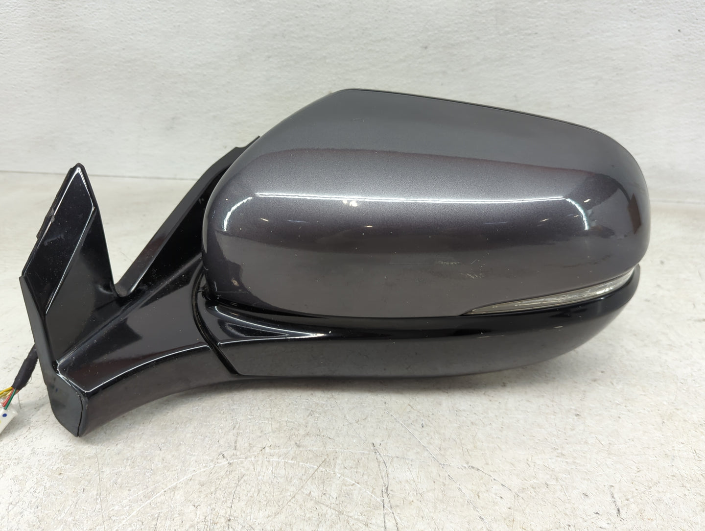 2016 Honda Pilot Driver Side View Mirror - Left Door Mirror OEM Used - Oemusedautoparts1.com