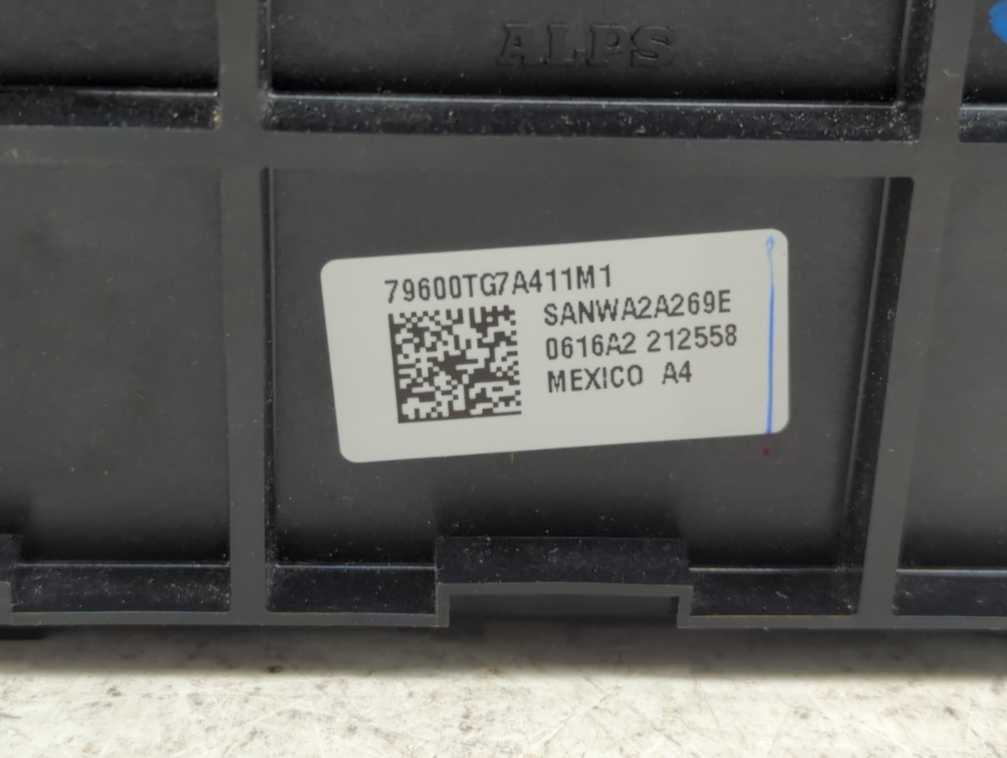 2016-2018 Honda Pilot Climate Control Module Temperature AC/Heater Replacement P/N:79600TG7A411M1 Fits Fits 2016 2017 2018 O