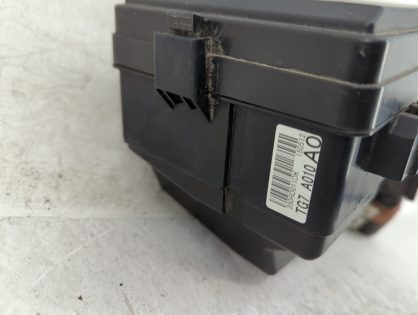 2016-2018 Honda Pilot Fusebox Fuse Box Panel Relay Module P/N:TG7 A010 A0 Fits Fits 2016 2017 2018 OEM Used Auto Parts - Oem