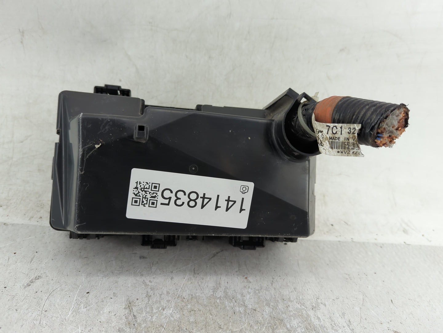 2016-2018 Honda Pilot Fusebox Fuse Box Panel Relay Module P/N:TG7 A010 A0 Fits Fits 2016 2017 2018 OEM Used Auto Parts - Oem
