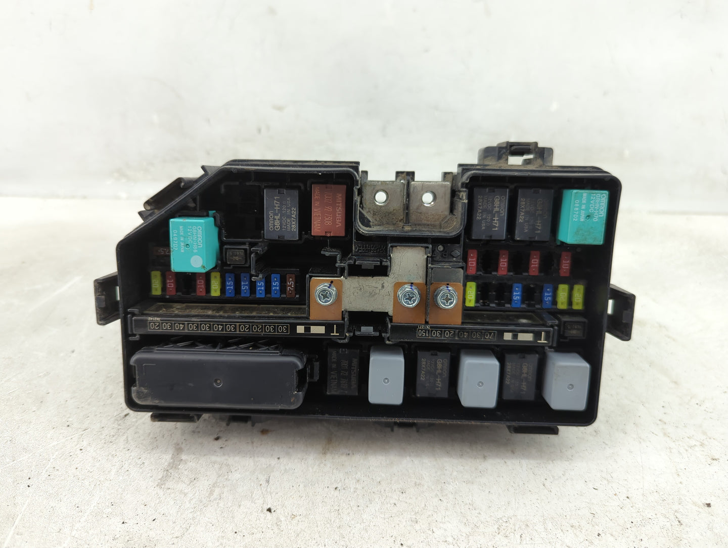 2016-2018 Honda Pilot Fusebox Fuse Box Panel Relay Module P/N:TG7 A010 A0 Fits Fits 2016 2017 2018 OEM Used Auto Parts - Oem