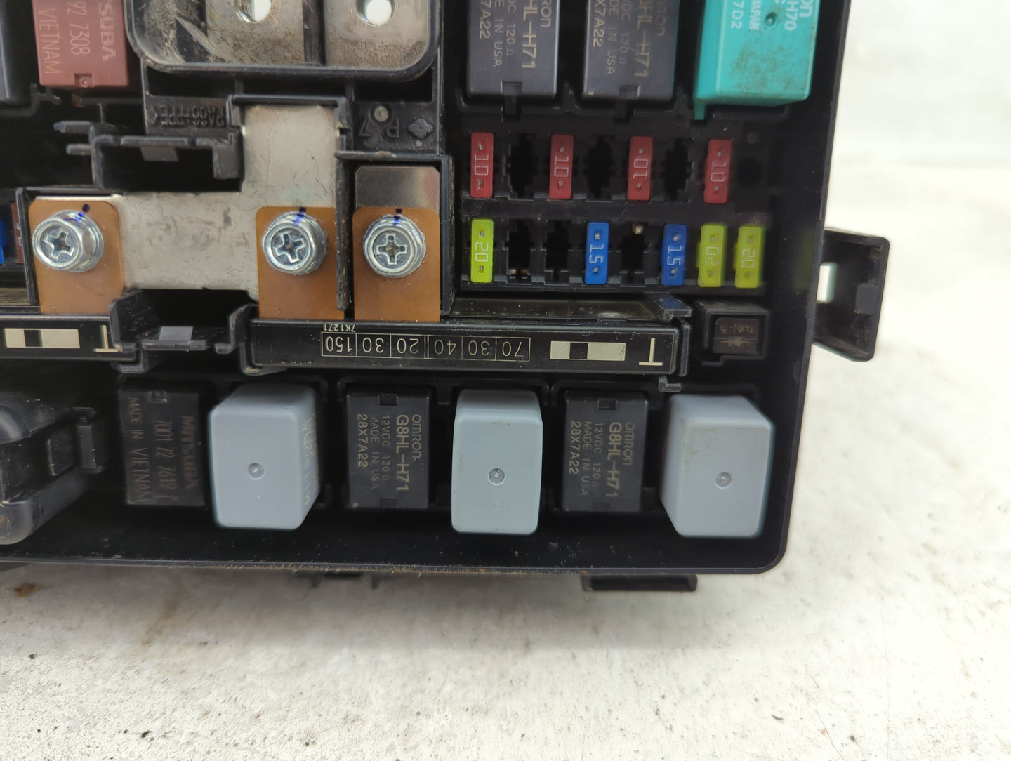 2016-2018 Honda Pilot Fusebox Fuse Box Panel Relay Module P/N:TG7 A010 A0 Fits Fits 2016 2017 2018 OEM Used Auto Parts - Oem