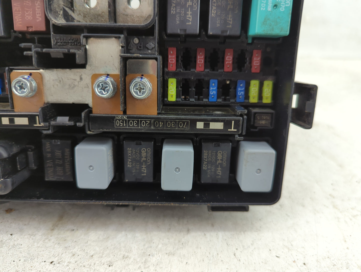 2016-2018 Honda Pilot Fusebox Fuse Box Panel Relay Module P/N:TG7 A010 A0 Fits Fits 2016 2017 2018 OEM Used Auto Parts - Oem