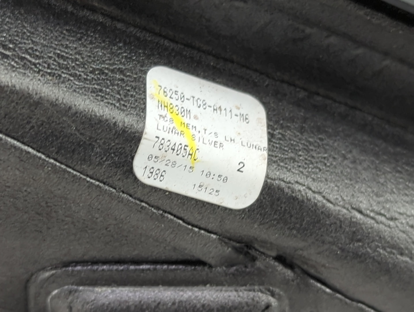 2016 Honda Pilot Driver Side View Mirror - Left Door Mirror OEM Used - Oemusedautoparts1.com