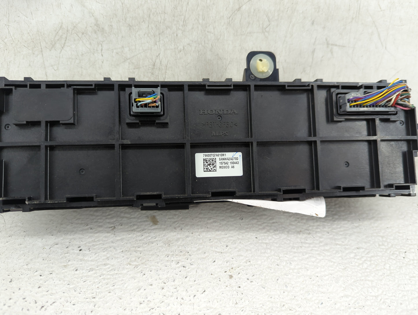 2016-2018 Honda Pilot Climate Control Module Temperature AC/Heater Replacement P/N:79600TG7A610M1 Fits Fits 2016 2017 2018 O