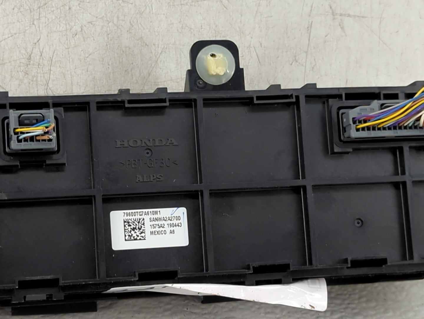 2016-2018 Honda Pilot Climate Control Module Temperature AC/Heater Replacement P/N:79600TG7A610M1 Fits Fits 2016 2017 2018 O