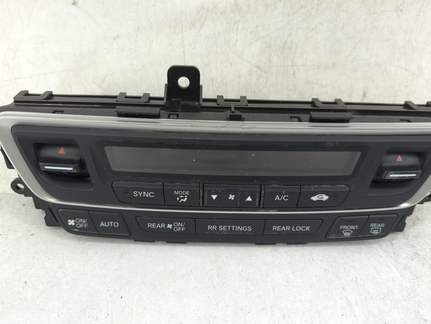 2016-2018 Honda Pilot Climate Control Module Temperature AC/Heater Replacement P/N:79600TG7A610M1 Fits Fits 2016 2017 2018 O