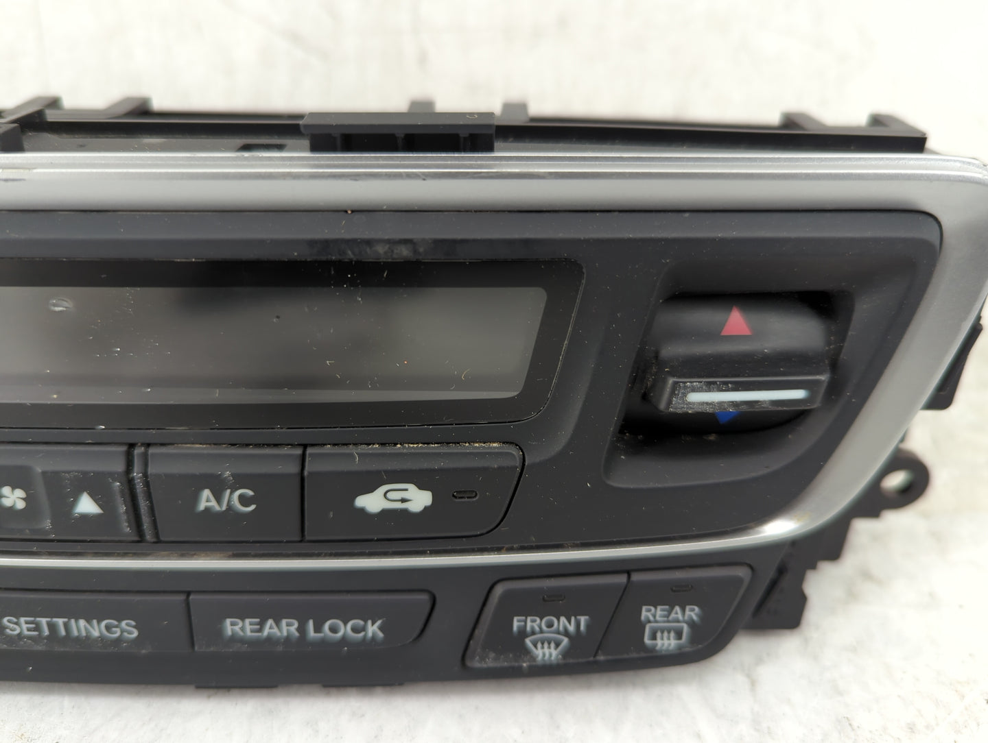 2016-2018 Honda Pilot Climate Control Module Temperature AC/Heater Replacement P/N:79600TG7A610M1 Fits Fits 2016 2017 2018 O