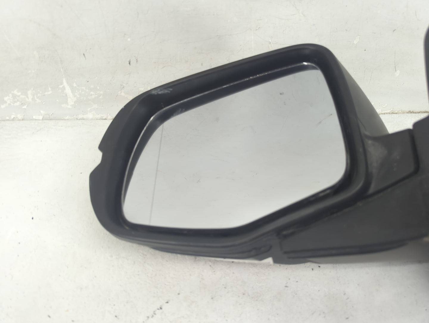 2016 Honda Pilot Driver Side View Mirror - Left Door Mirror OEM Used - Oemusedautoparts1.com