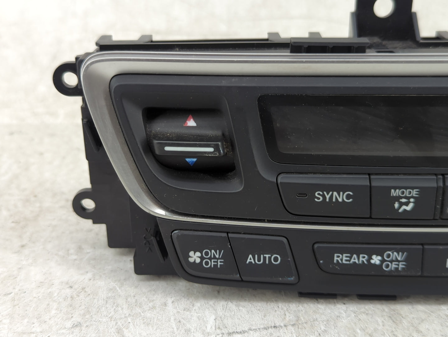 2016-2018 Honda Pilot Climate Control Module Temperature AC/Heater Replacement P/N:79650-TZ5A410 Fits Fits 2016 2017 2018 OE