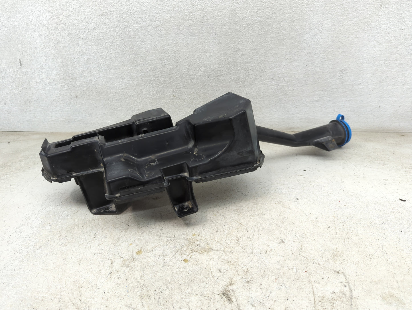 2016-2022 Honda Pilot Windshield Washer Fluid Reservoir Bottle Oem - Oemusedautoparts1.com