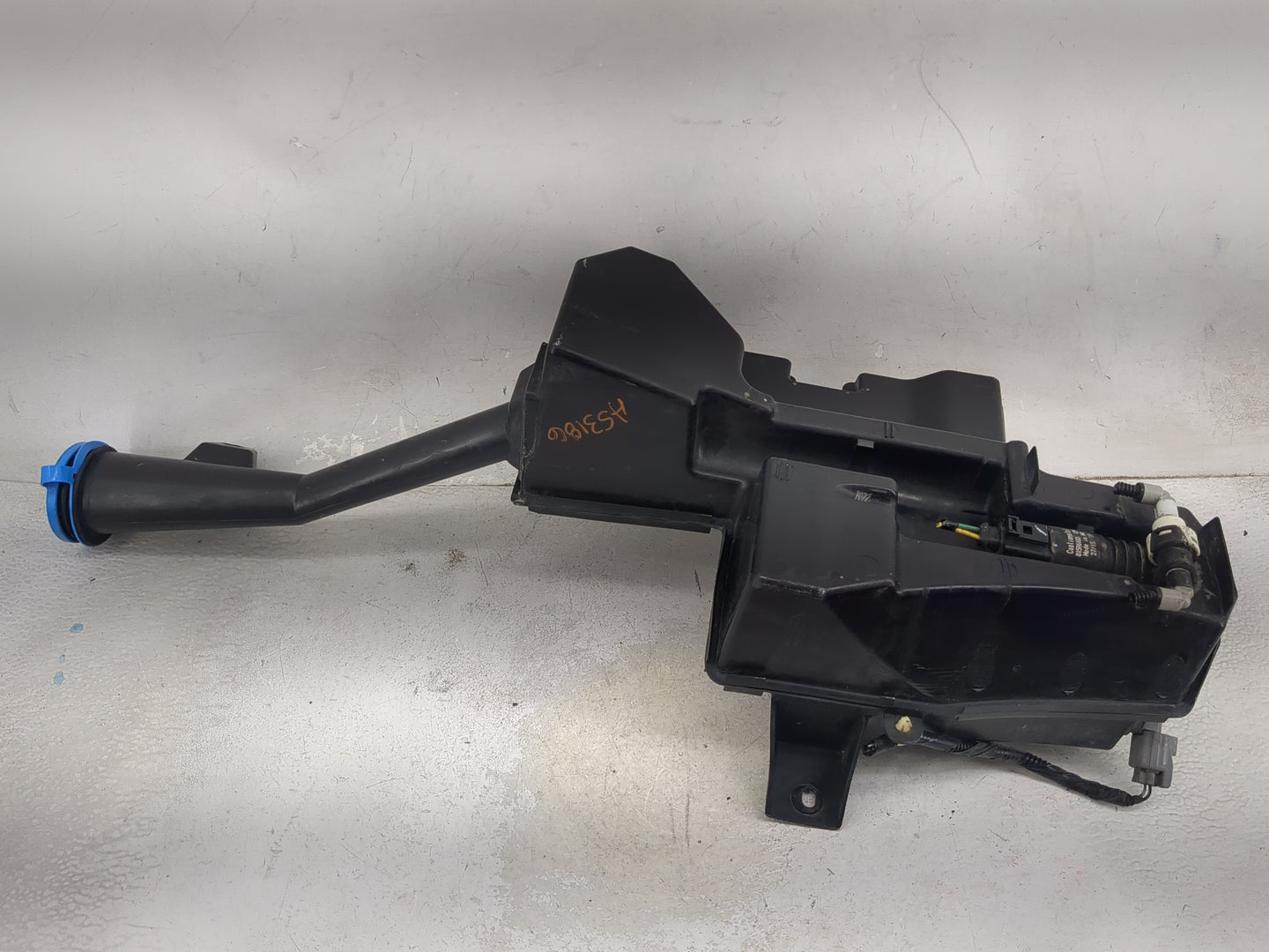 2016-2022 Honda Pilot Windshield Washer Fluid Reservoir Bottle Oem 1474124 - Oemusedautoparts1.com