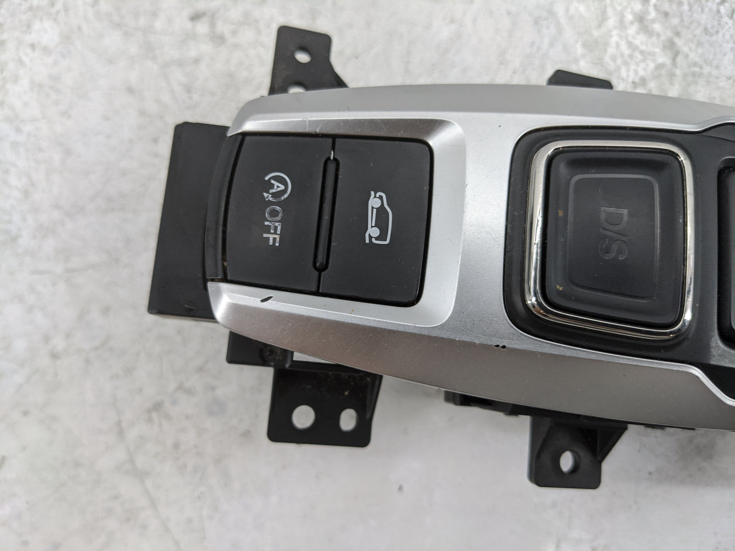 2016 Honda Pilot Floor Console Assembly Shifter - Oemusedautoparts1.com