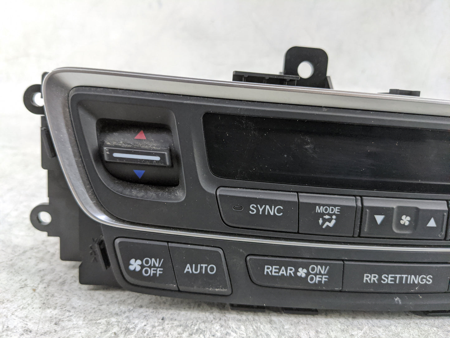 2016-2018 Honda Pilot Climate Control Module Temperature AC/Heater Replacement P/N:79600TG7A410M1 Fits Fits 2016 2017 2018 O
