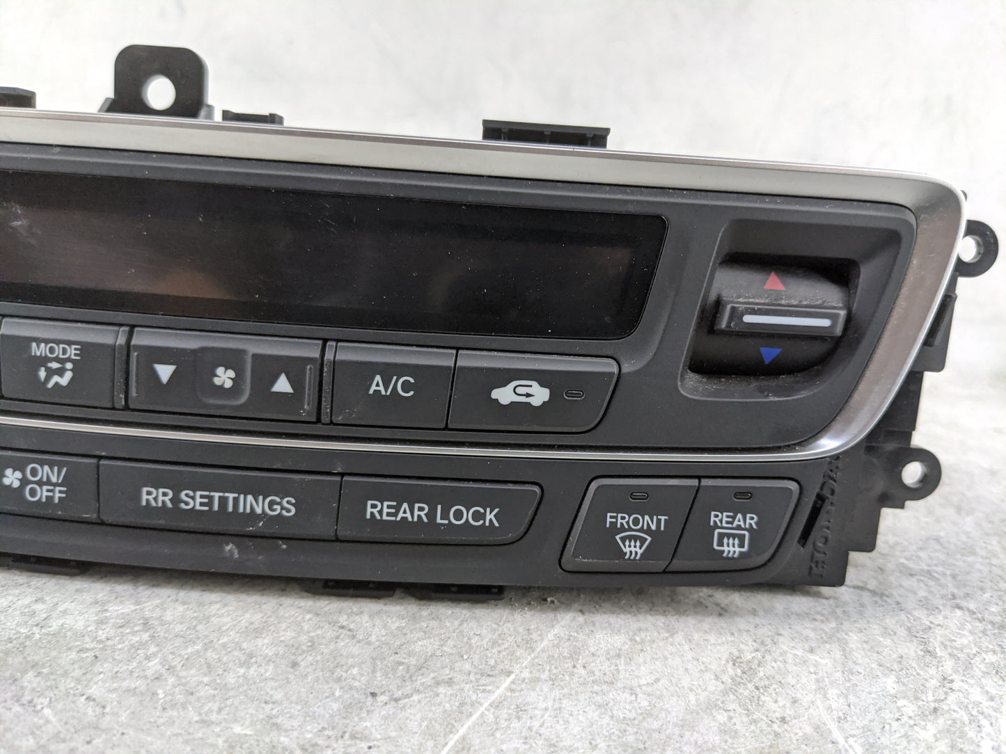 2016-2018 Honda Pilot Climate Control Module Temperature AC/Heater Replacement P/N:79600TG7A410M1 Fits Fits 2016 2017 2018 O