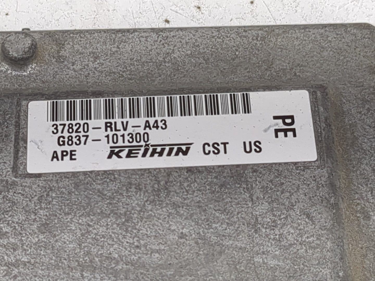 2016 Honda Pilot PCM Engine Control Computer ECU ECM PCU OEM P/N:37820-RLV-A43 G837-101300 Fits OEM Used Auto Parts - Oemuse