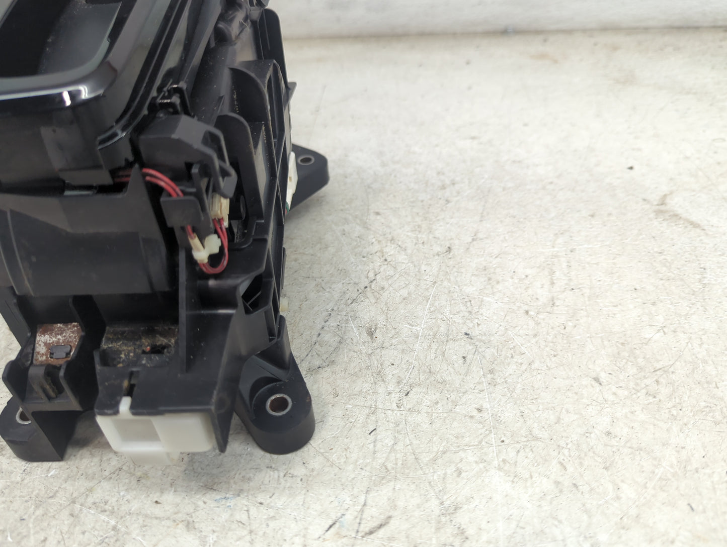 2016 Honda Pilot Floor Console Assembly Shifter 1480494 - Oemusedautoparts1.com