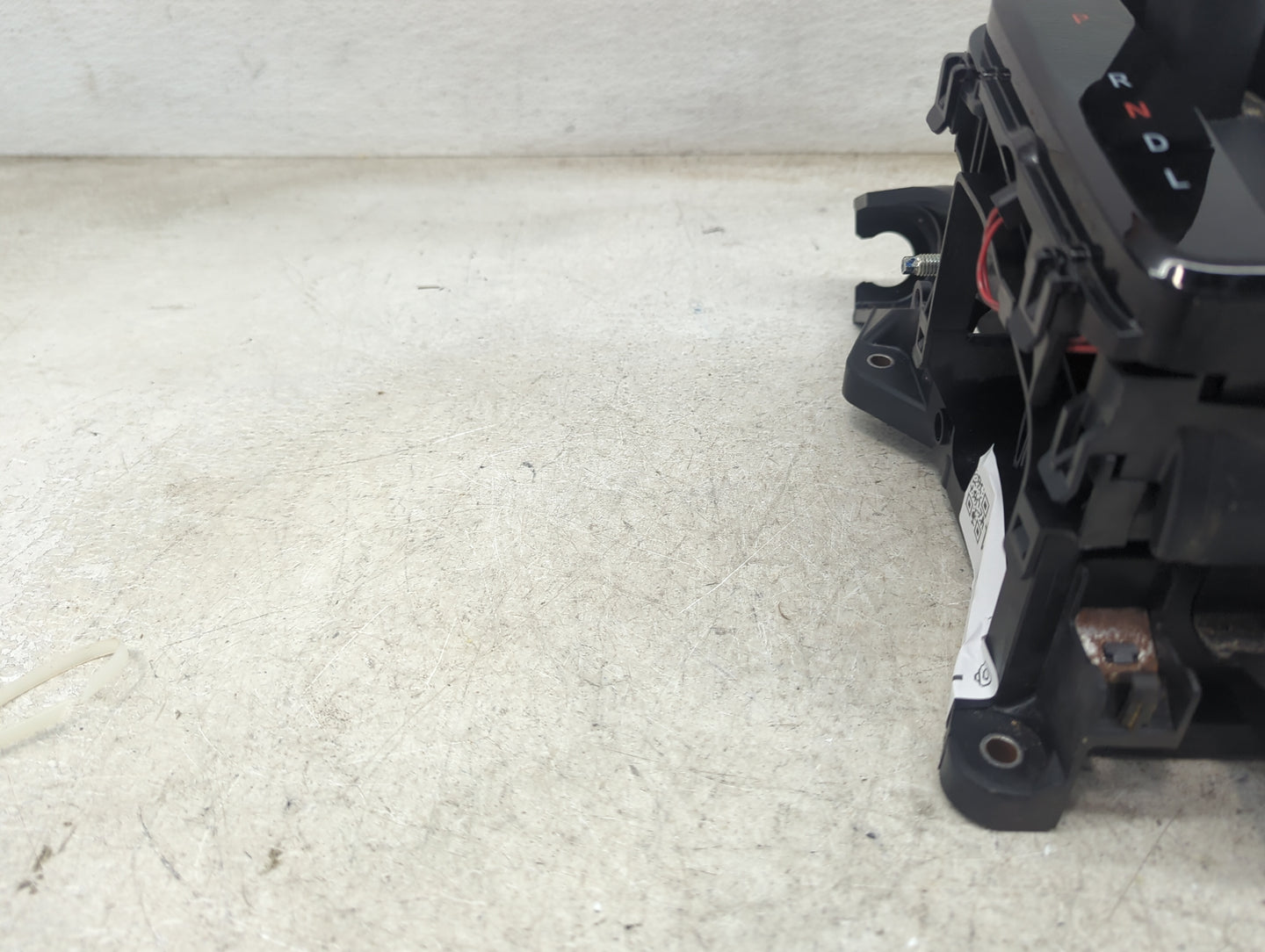 2016 Honda Pilot Floor Console Assembly Shifter 1480494 - Oemusedautoparts1.com