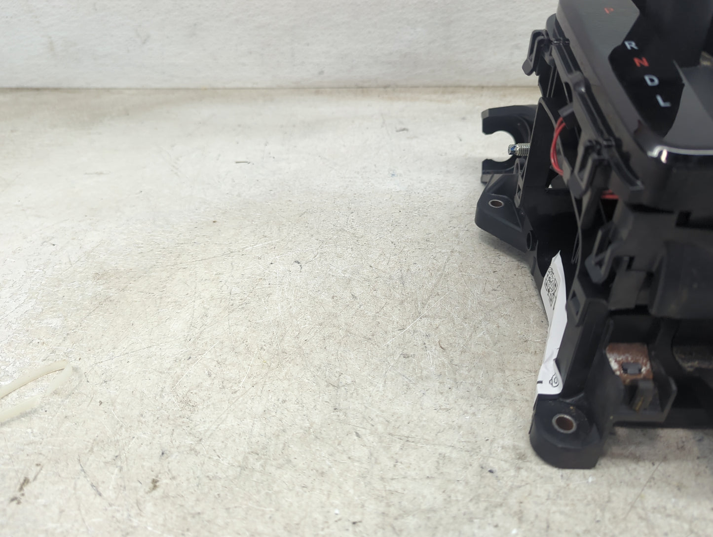 2016 Honda Pilot Floor Console Assembly Shifter 1480494 - Oemusedautoparts1.com