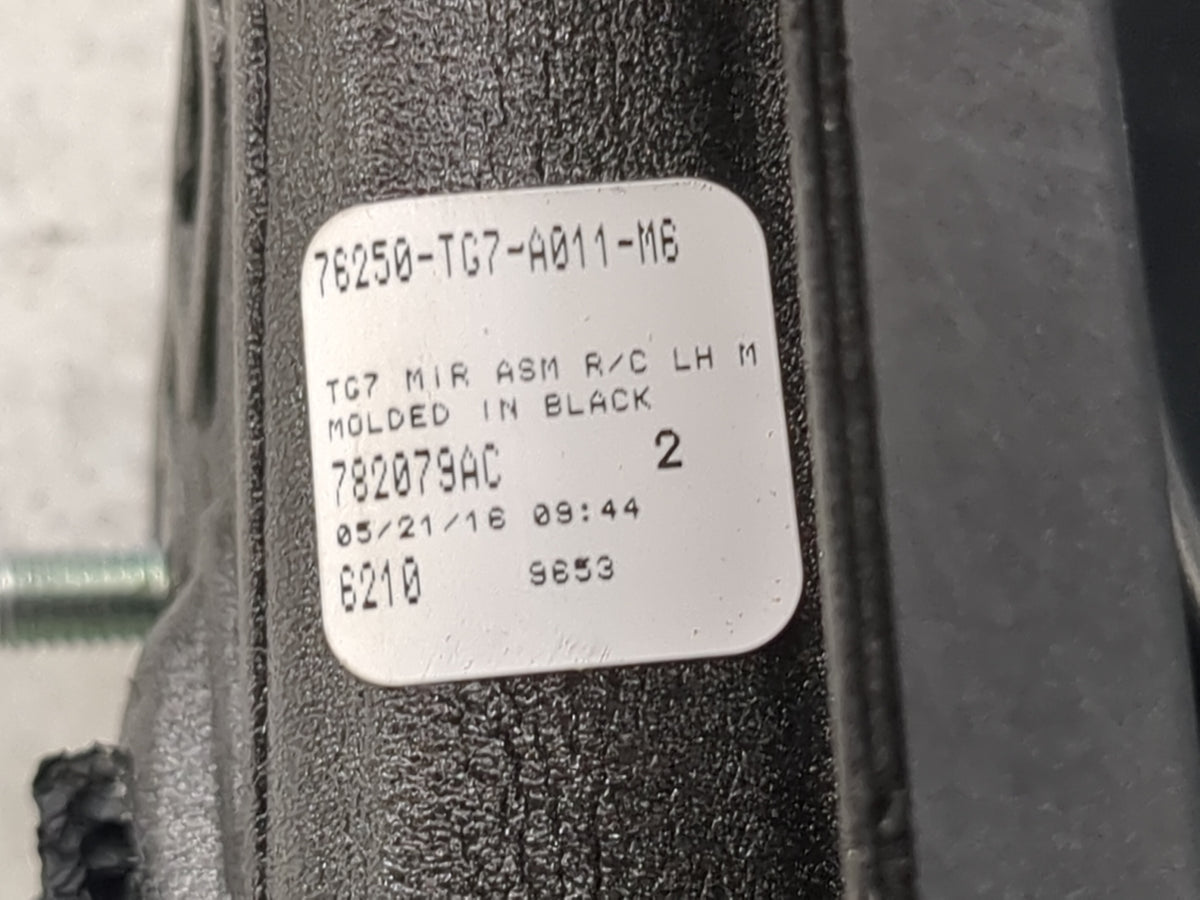 2016 Honda Pilot Driver Side View Mirror - Left Door Mirror OEM Used - Oemusedautoparts1.com