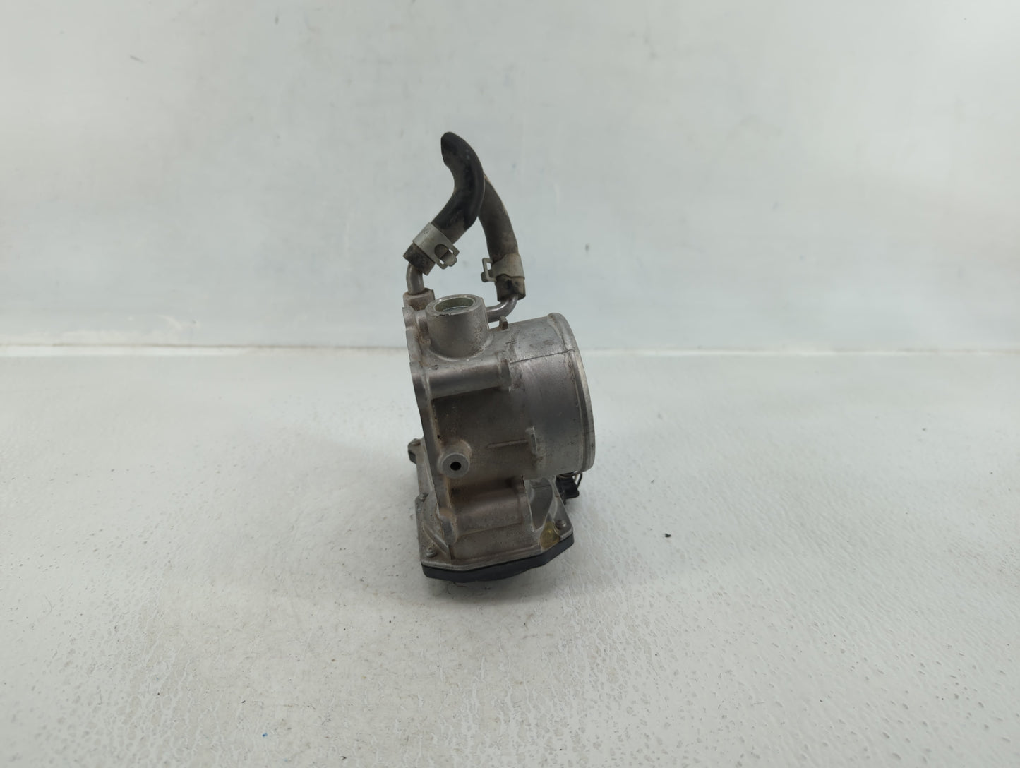 2016-2021 Honda Pilot Throttle Body P/N:35100-2E000 Fits Fits 2016 2017 2018 2019 2020 2021 OEM Used Auto Parts - Oemusedaut