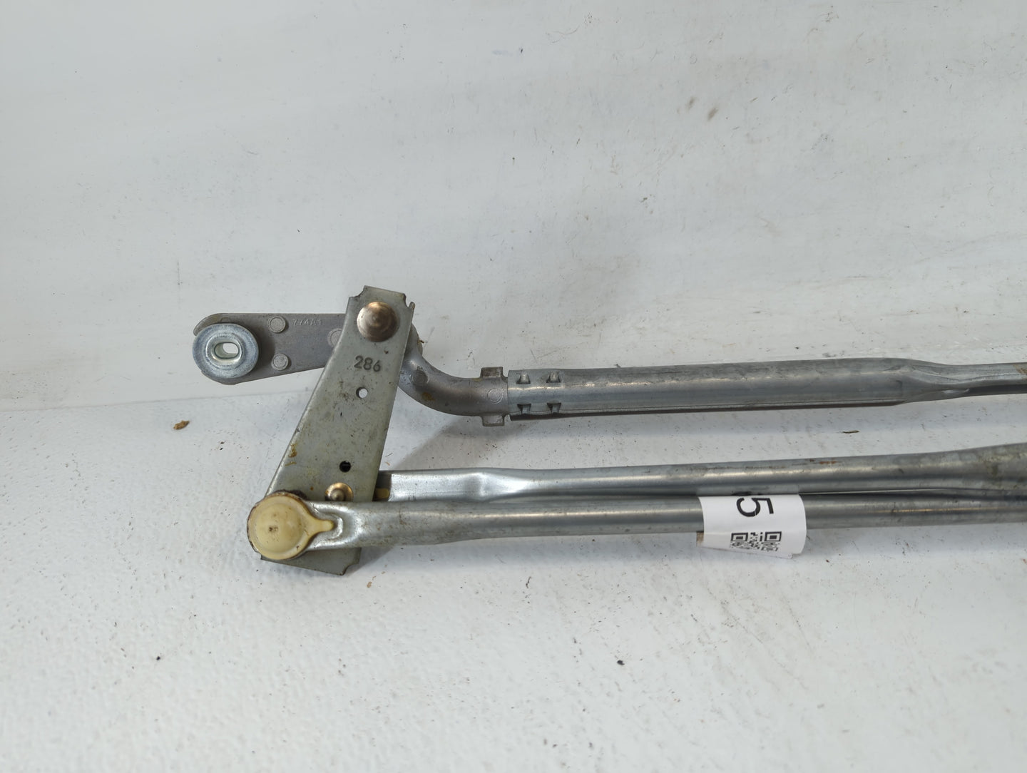 2016-2022 Honda Pilot Front Windshield Wiper Motor Fits Fits 2016 2017 2018 2019 2020 2021 2022 OEM Used Auto Parts - Oemuse
