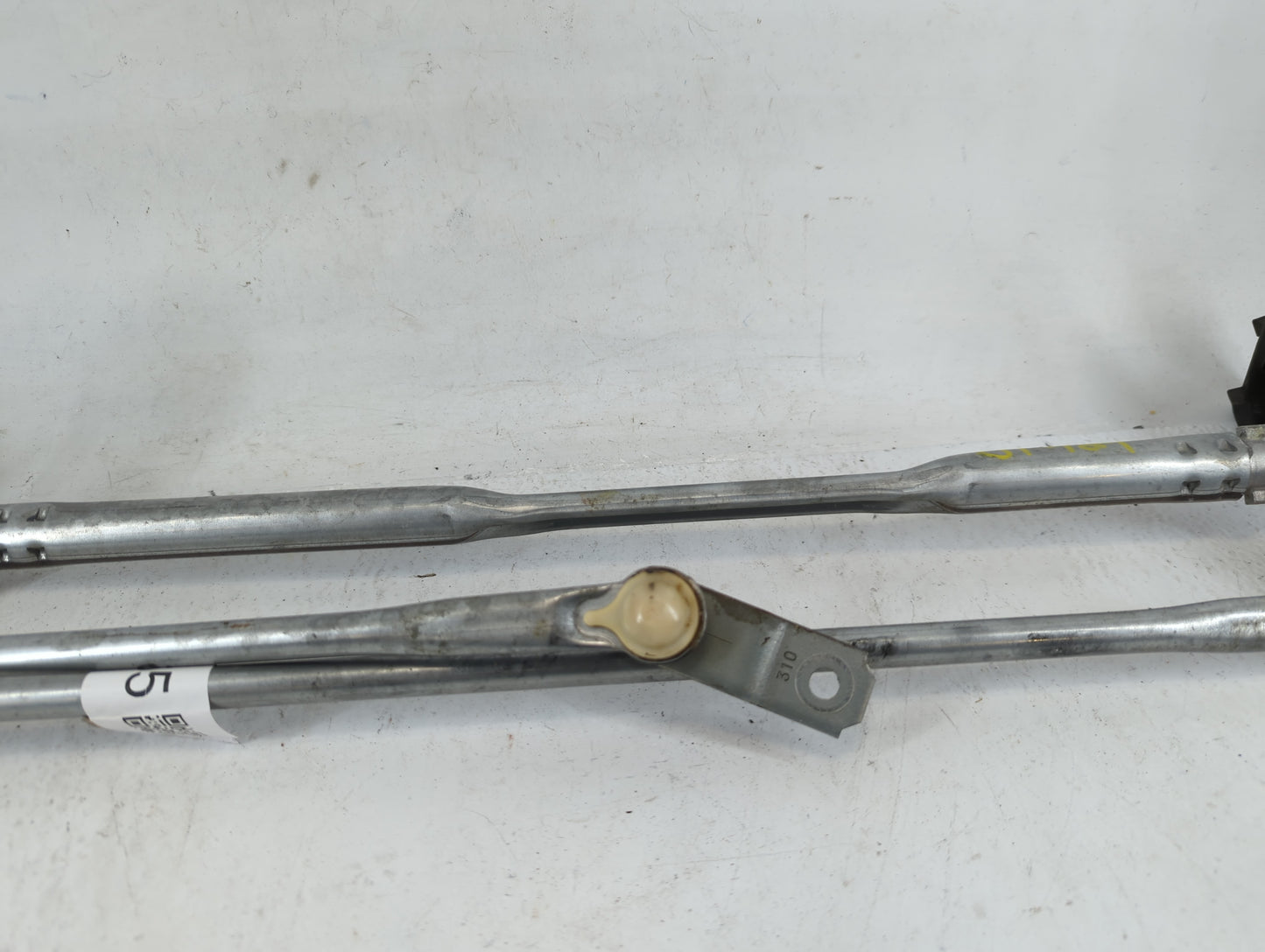 2016-2022 Honda Pilot Front Windshield Wiper Motor Fits Fits 2016 2017 2018 2019 2020 2021 2022 OEM Used Auto Parts - Oemuse
