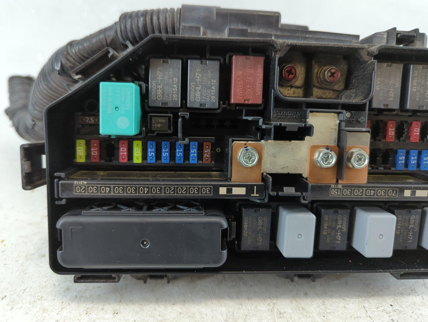 2016-2018 Honda Pilot Fusebox Fuse Box Panel Relay Module P/N:TG7 A010 A0 Fits Fits 2016 2017 2018 OEM Used Auto Parts - Oem