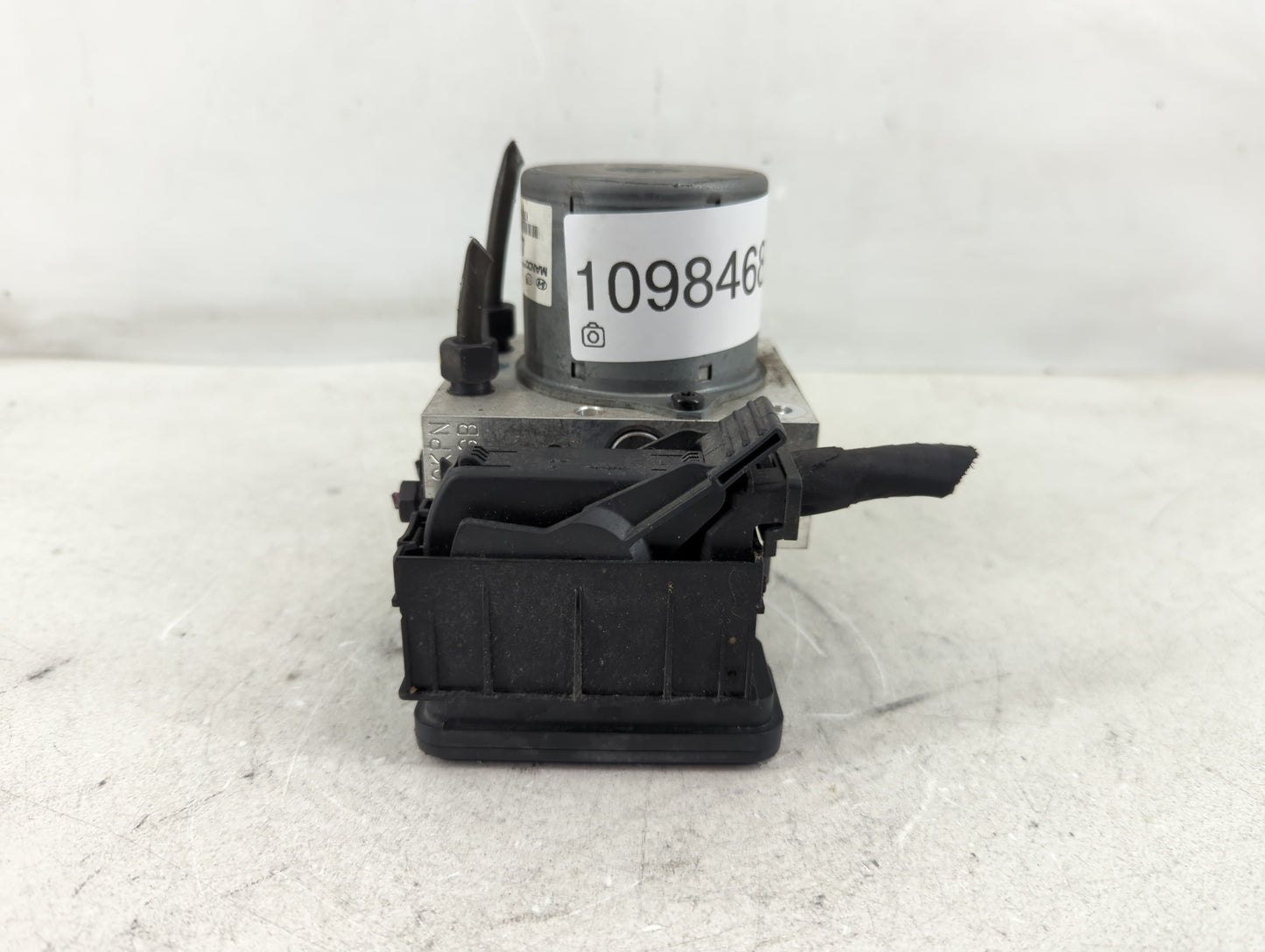 2015-2017 Hyundai Accent ABS Pump Control Module Replacement P/N:58920-1R460 Fits Fits 2015 2016 2017 OEM Used Auto Parts - 