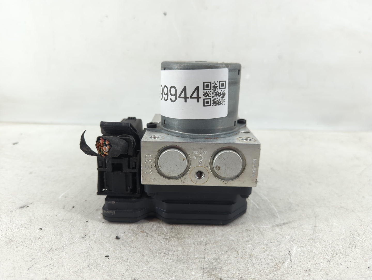 2015-2017 Hyundai Accent ABS Pump Control Module Replacement P/N:58920-1R460 Fits Fits 2015 2016 2017 OEM Used Auto Parts - 