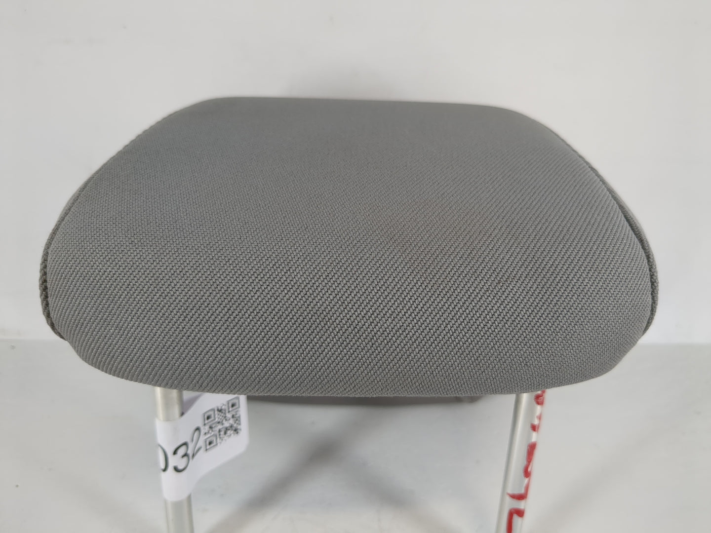 2015-2017 Hyundai Accent Headrest Head Rest Front Driver Passenger Seat Fits Fits 2015 2016 2017 OEM Used Auto Parts - Oemus