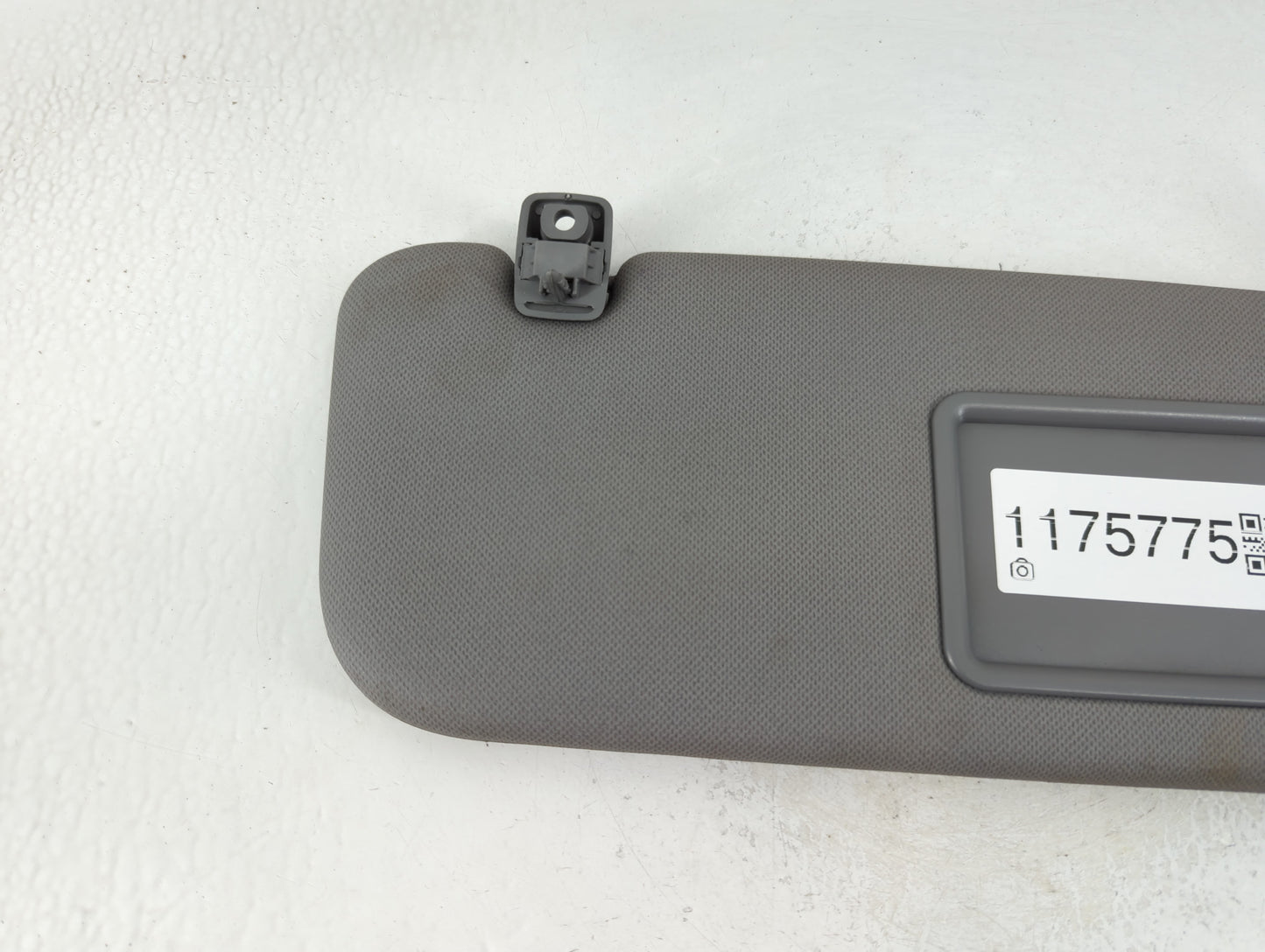 2014-2017 Hyundai Accent Sun Visor Shade Replacement Passenger Right Mirror Fits Fits 2014 2015 2016 2017 OEM Used Auto Part