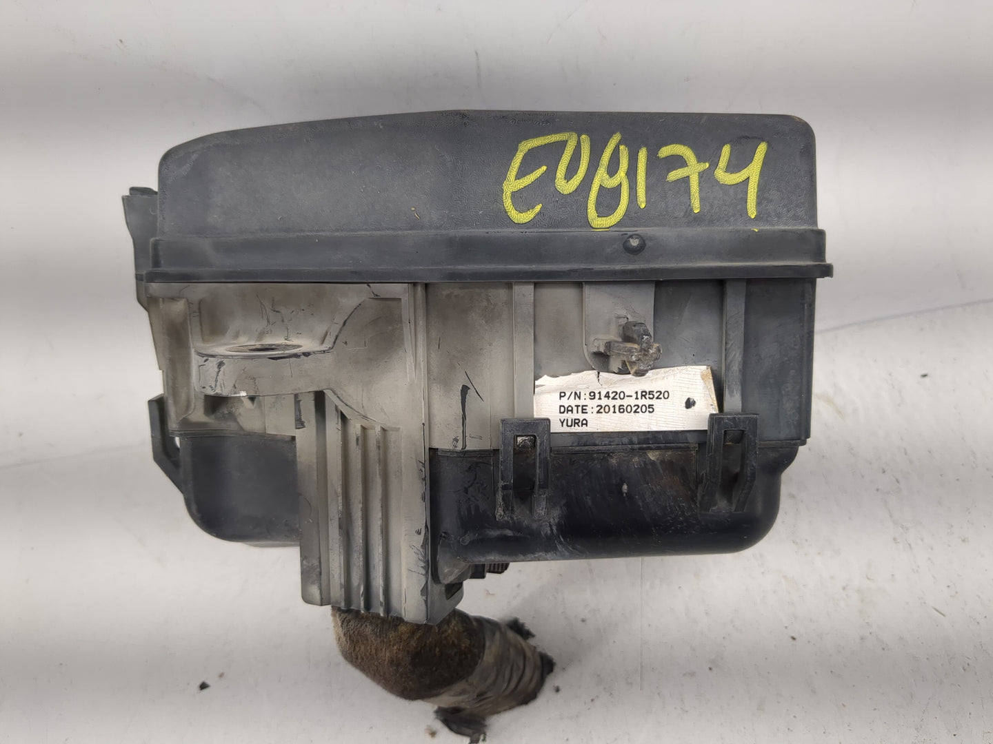 2015-2017 Hyundai Accent Fusebox Fuse Box Panel Relay Module P/N:91420-1R520 Fits Fits 2015 2016 2017 OEM Used Auto Parts - 