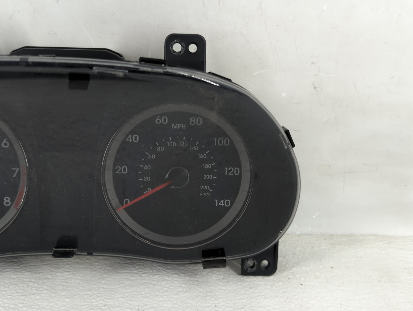 2015-2017 Hyundai Accent Instrument Cluster Speedometer Gauges P/N:94021-1R500 Fits Fits 2015 2016 2017 OEM Used Auto Parts 