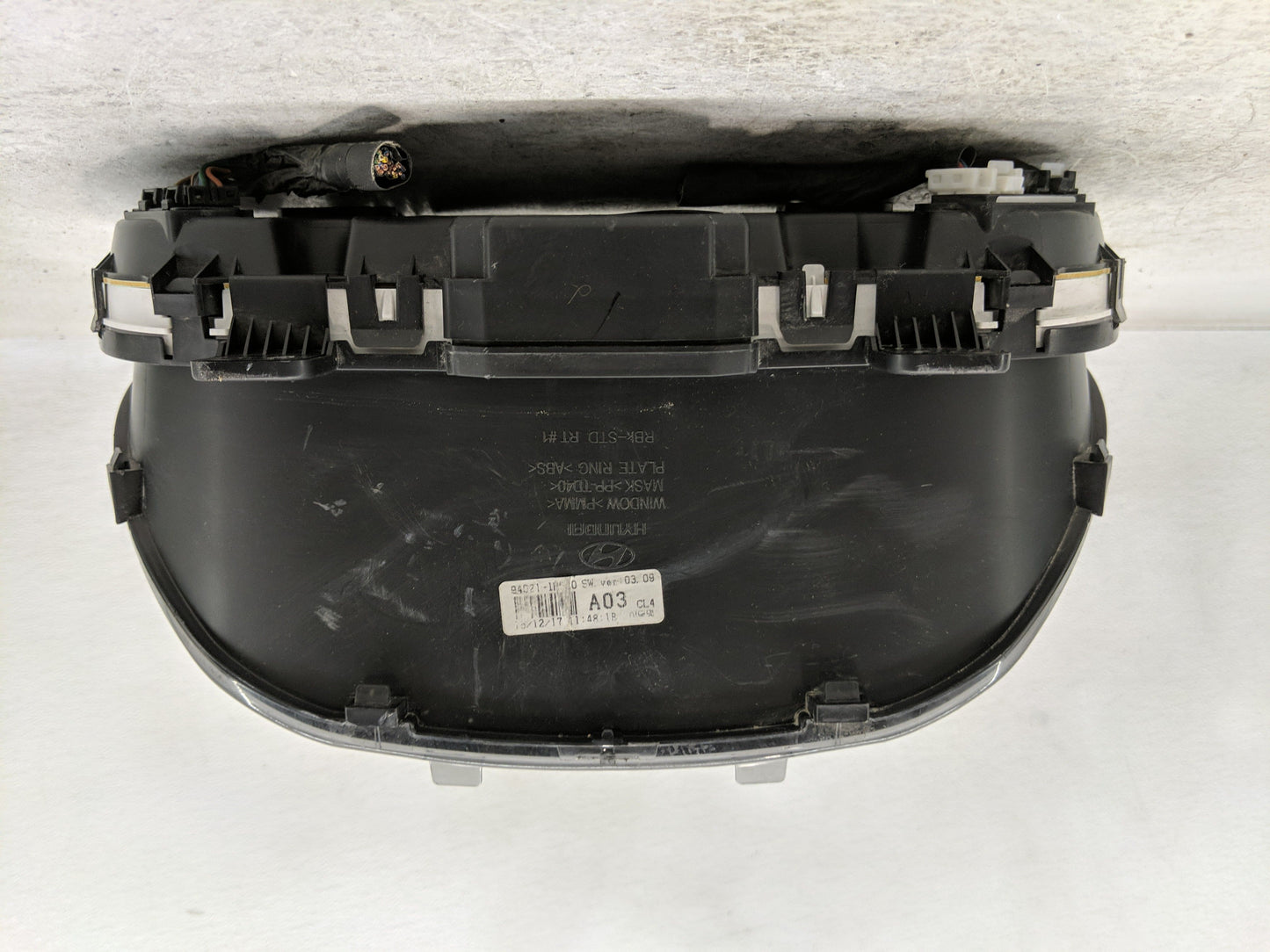 2015-2017 Hyundai Accent Instrument Cluster Speedometer Gauges P/N:94021-1R530 Fits Fits 2015 2016 2017 OEM Used Auto Parts 