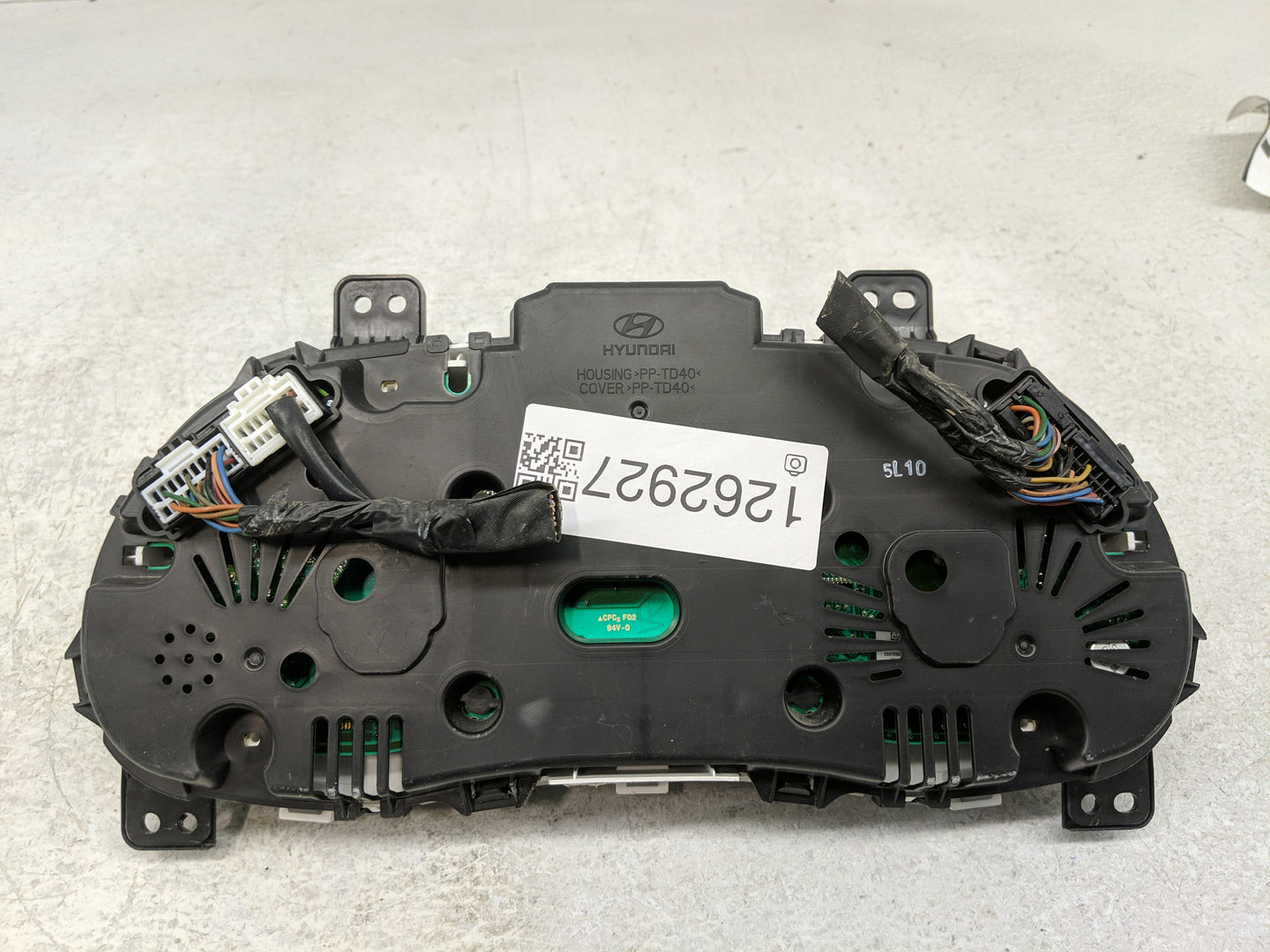 2015-2017 Hyundai Accent Instrument Cluster Speedometer Gauges P/N:94021-1R530 Fits Fits 2015 2016 2017 OEM Used Auto Parts 