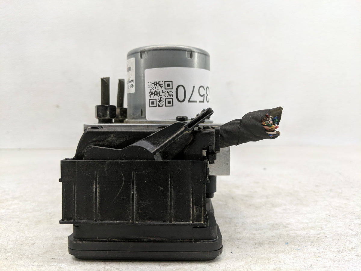 2015-2017 Hyundai Accent Anti-Lock Brake ABS Pump Module Actuator OEM P/N:58920-1R460 Fits Fits 2015 2016 2017 OEM Used Auto