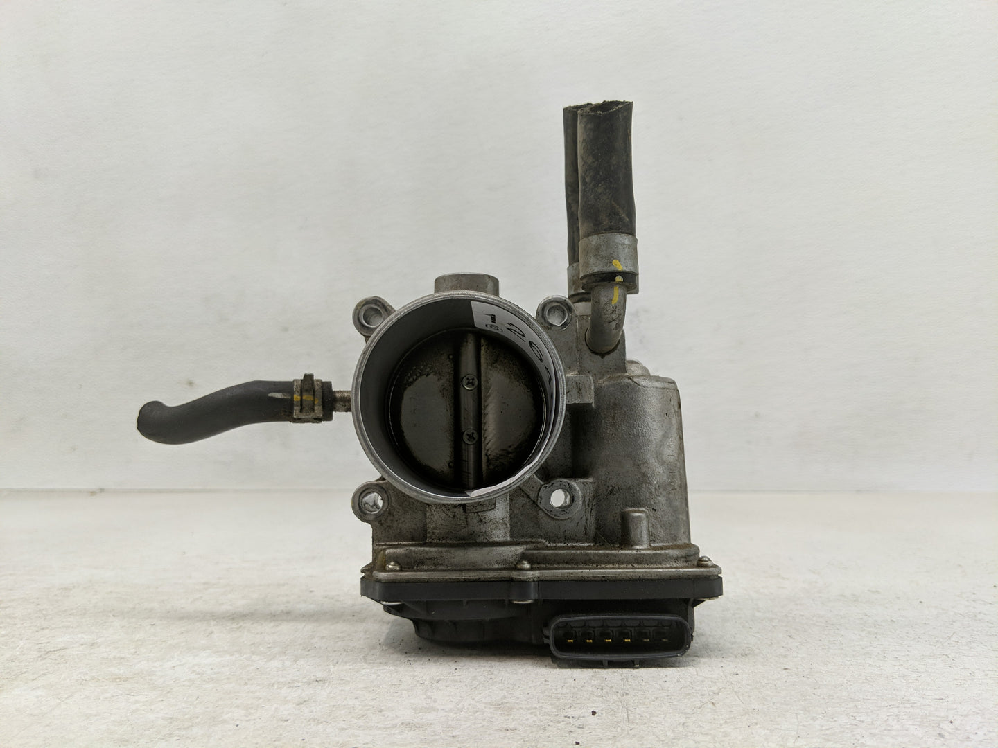 2016 Hyundai Accent Throttle Body Fits OEM Used Auto Parts - Oemusedautoparts1.com