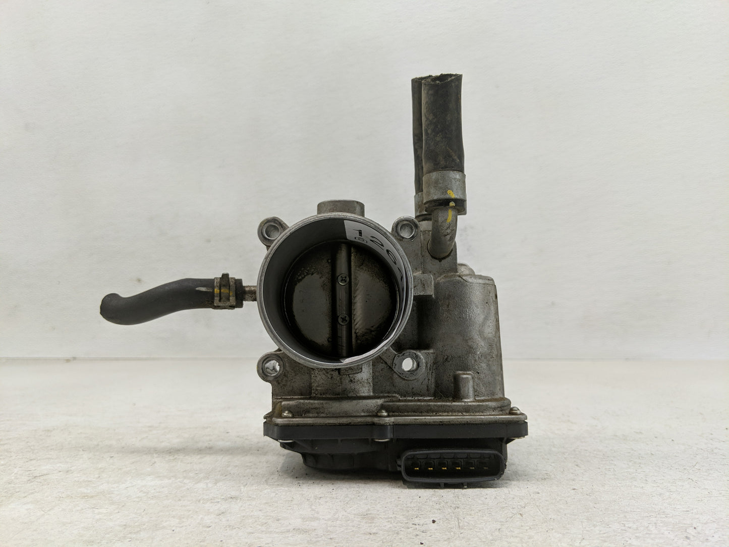 2016 Hyundai Accent Throttle Body Fits OEM Used Auto Parts - Oemusedautoparts1.com