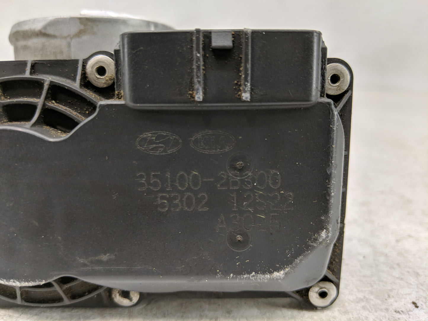 2016 Hyundai Accent Throttle Body Fits OEM Used Auto Parts - Oemusedautoparts1.com