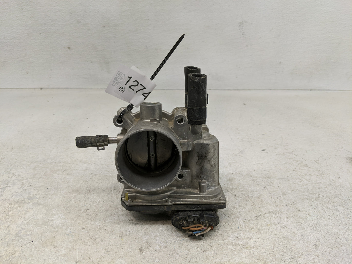 2012-2019 Hyundai Accent Throttle Body P/N:35100-2B300 Fits Fits 2012 2013 2014 2015 2016 2017 2018 2019 OEM Used Auto Parts